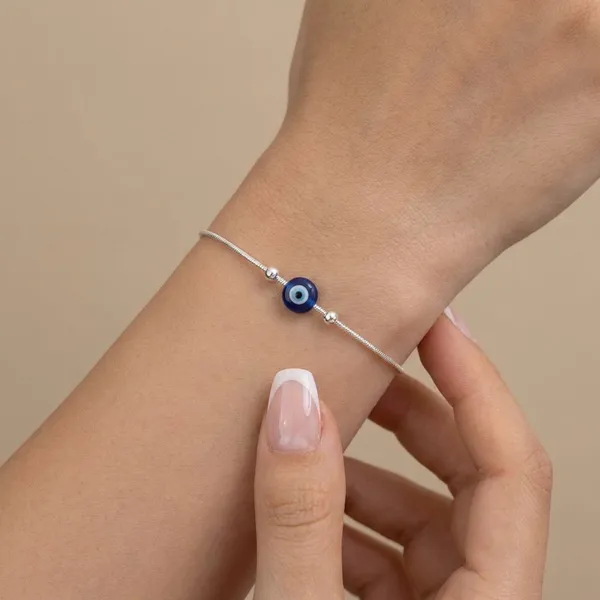 Sterling_Silver_And_Glass_Evil_Eye_Bracelet_For_Women