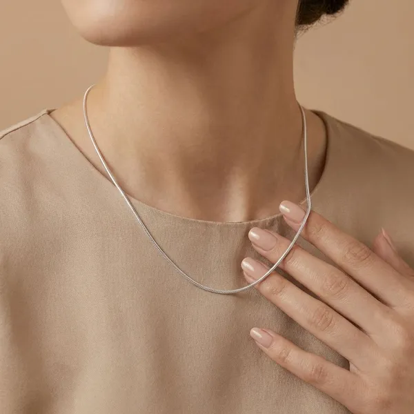 Sterling_Silver_Metal_Alloy_Snake_Thin_Chain_For_Women