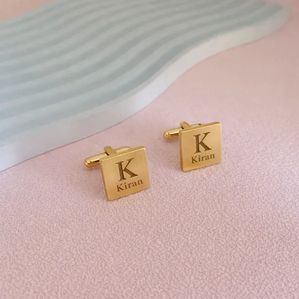 Pack_Of_2_Gold_Personalized_Name_Cufflinks_With_Initial