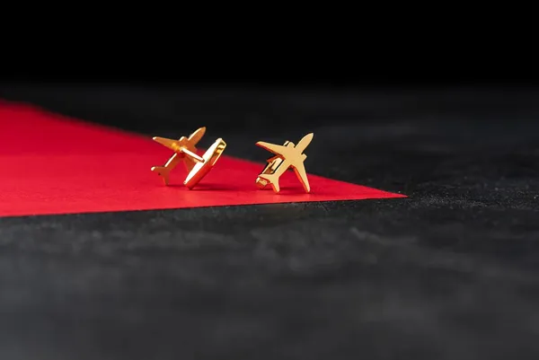 Pack_Of_2_Gold_Boeing_Airplane_Cufflinks