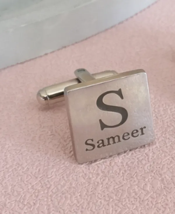 Pack_Of_2_Silver_Personalized_Name_Cufflinks_With_Initial
