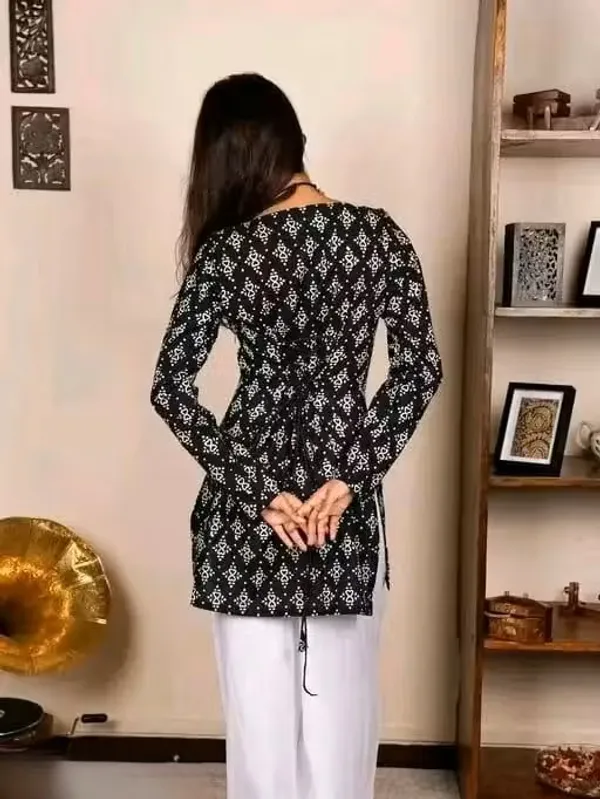 Black_Cotton_Premium_And_Elegant_Top_For_Women