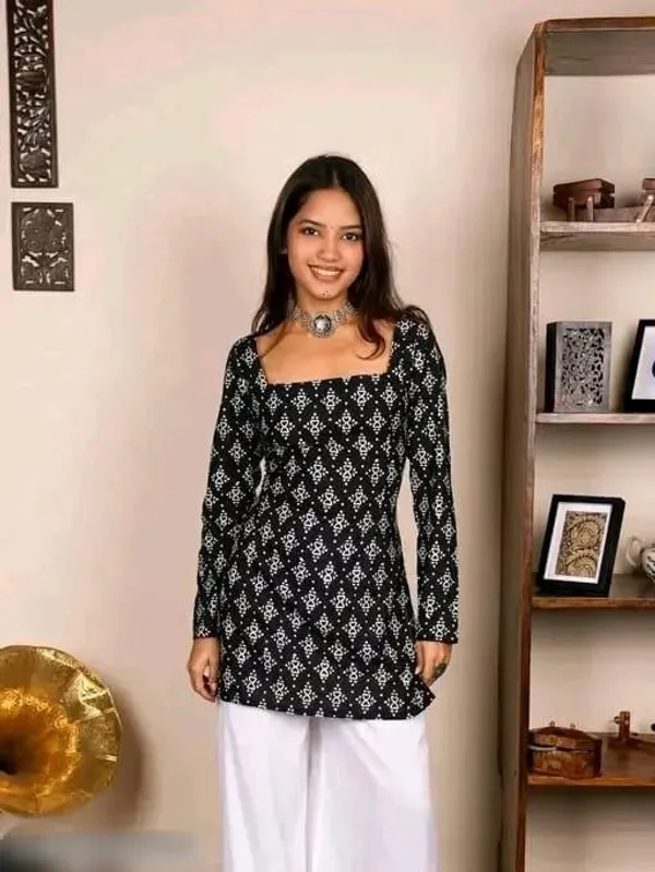Black_Cotton_Premium_And_Elegant_Top_For_Women