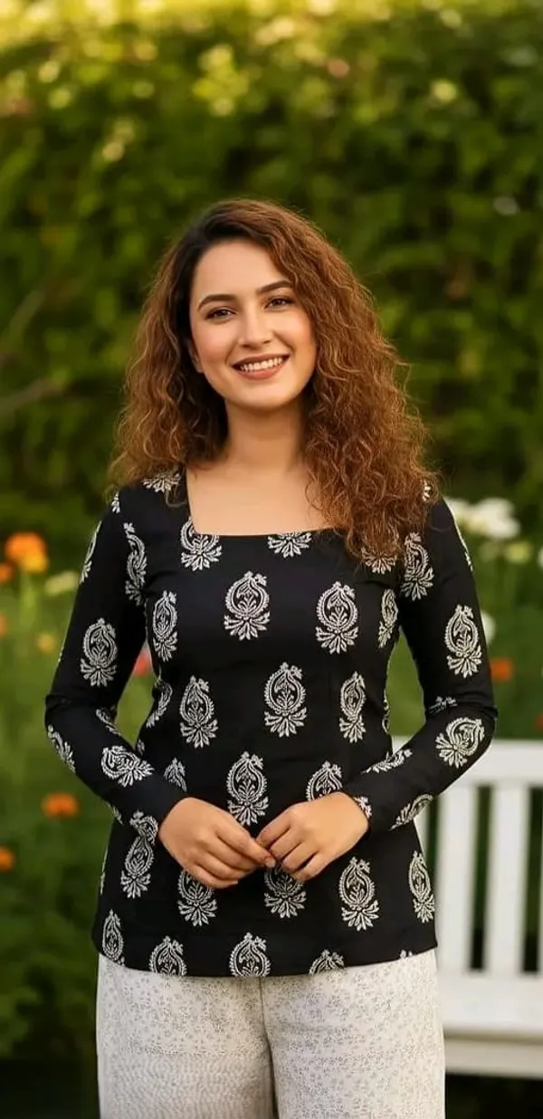 Black_Cotton_Premium_And_Elegant_Kurti_For_Women