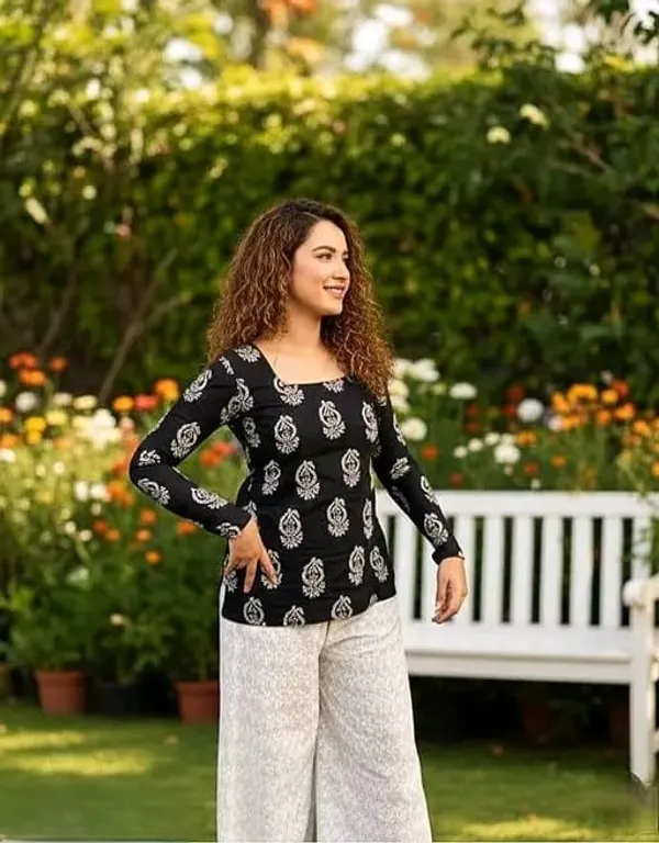 Black_Cotton_Premium_And_Elegant_Kurti_For_Women