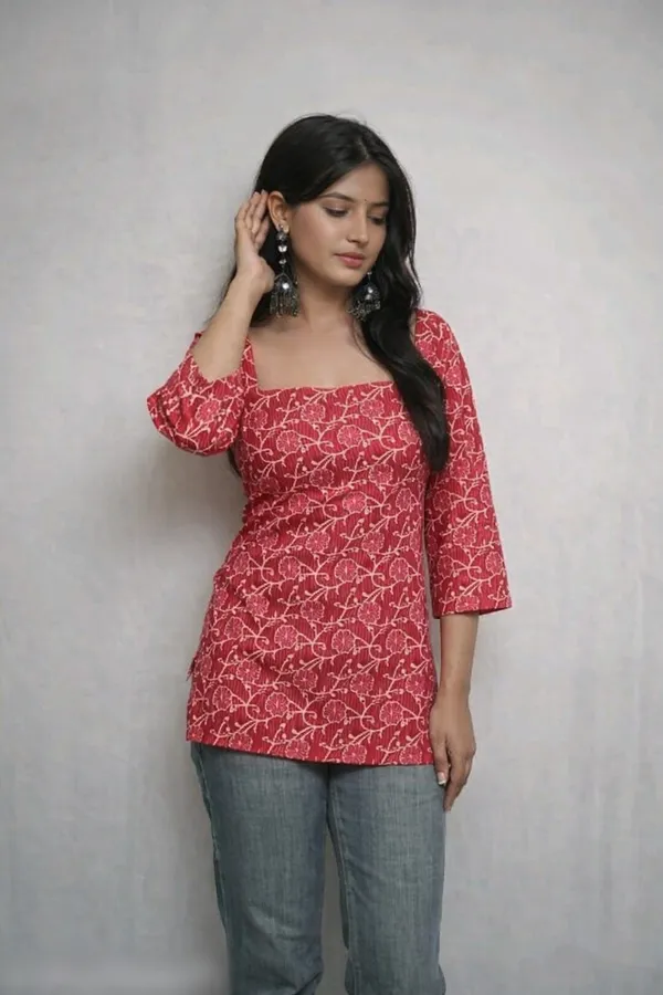 Pink_Cotton_Premium_And_Elegant_Kurti_For_Women