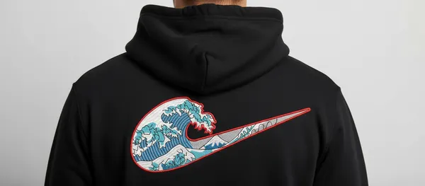 Black_Nike_Swoosh_Wave_Japanese_Art_Hoodie_Oversized_Graphic_Pullover_For_Unisex