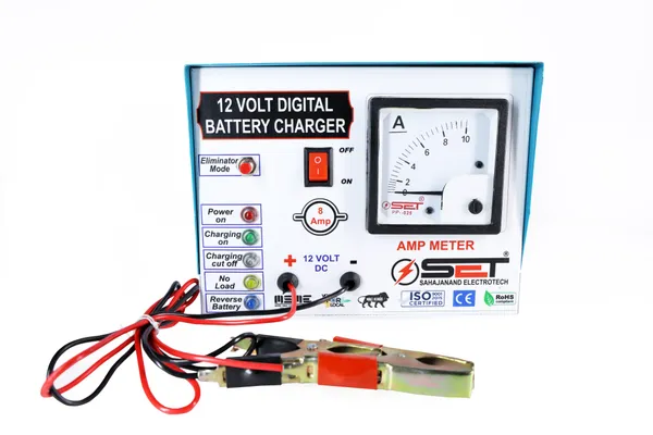 Set_12V_8A_Digital_Battery_Charger_(Auto_Cut)_for_4Ah_to_120Ah_Batteries_|_Suitable_for_Bike,_Car,_Tractor_&_Solar_Zatka_Machine_Batteries
