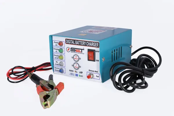 Set_12_Volt_3_Amp_Digital_Battery_Charger_(Autocut)_For_Charging_4_Ah_To_40_Ah_Battery_Two_Wheeler_,Car,_Zatka_Machine_Battery