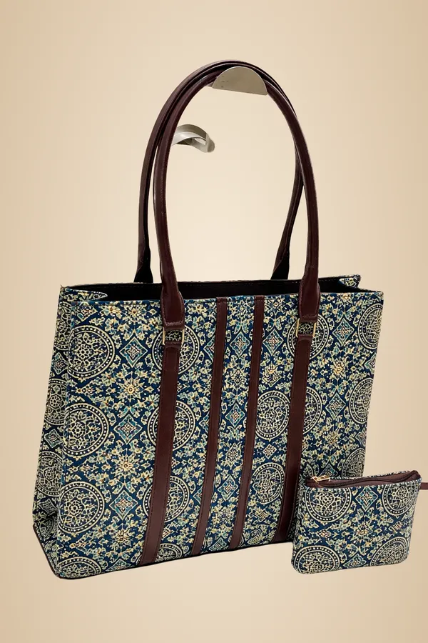 Teal_Blue_With_Beige_Geometric_Print_Tote_Bag_For_Women