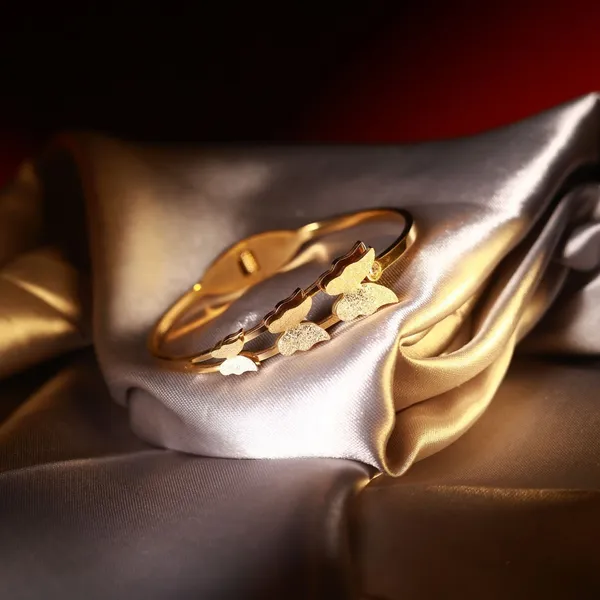 Golden_Stainless_Steel_Butterfly_Cuff_Bracelet_For_Women