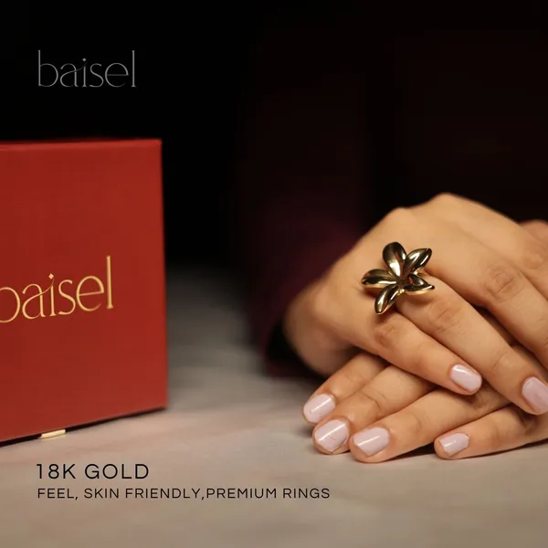 Golden_Stainless_Steel_Bold_Bloom_Ring_For_Women