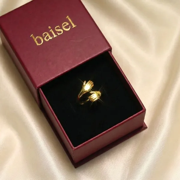Golden_Stainless_Steel_Valentina_Hug_Ring_For_Women