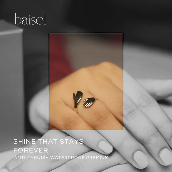 Golden_Stainless_Steel_Valentina_Hug_Ring_For_Women