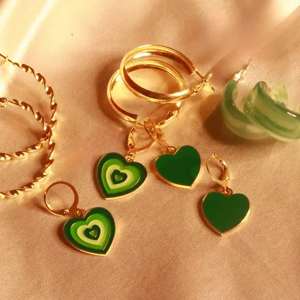 Golden_Stainless_Steel_Emerald_Heart_Charm_Set_For_Women