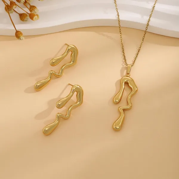 Golden_Stainless_Steel_Fluid_Line_Necklace_With_Earring_Set_For_Women