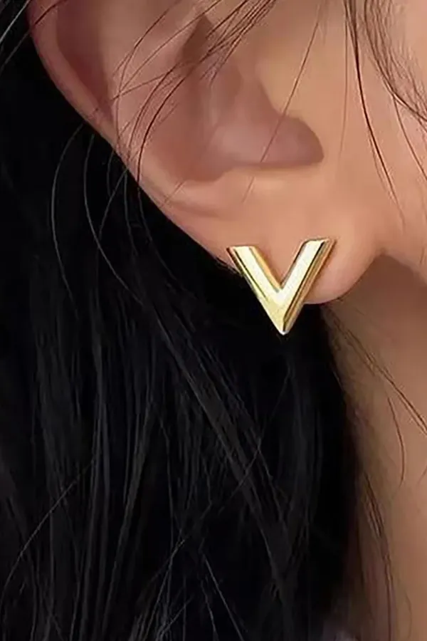 Golden_Stainless_Steel_Minimal_V_Stud_Earrings