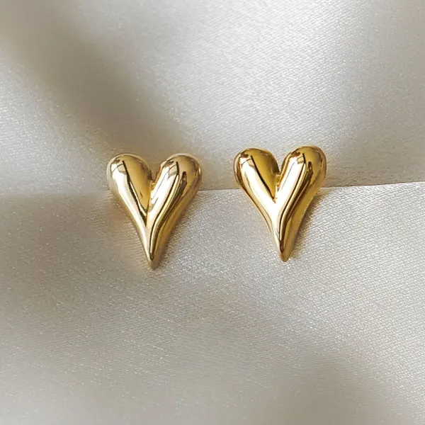 Golden_Stainless_Steel_Veronica_Heart_Earrings_For_Women