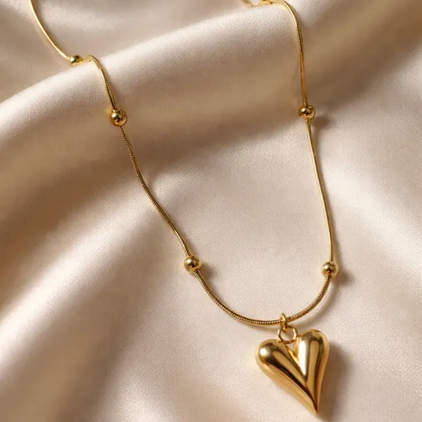 Golden_Stainless_Steel_Veronica_Heart_Charm_Necklace_For_Women