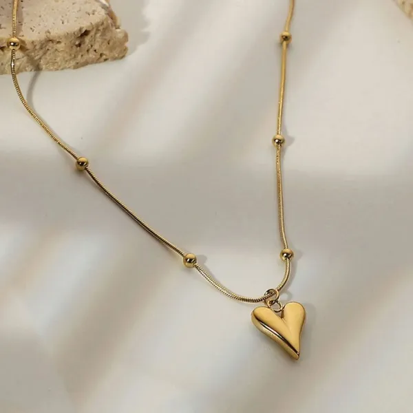 Golden_Stainless_Steel_Veronica_Heart_Charm_Necklace_For_Women