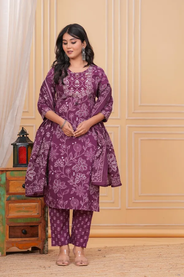 Purple_Cotton_Printed_Kurti_With_Pant_And_Dupatta_Set_For_Women