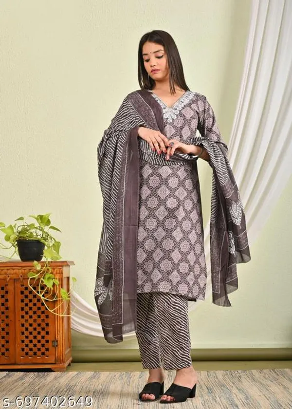 Grey_Cotton_Printed_Kurti_With_Pant_And_Dupatta_Set_For_Women
