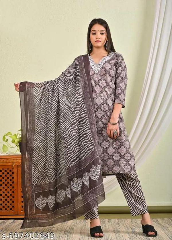 Grey_Cotton_Printed_Kurti_With_Pant_And_Dupatta_Set_For_Women