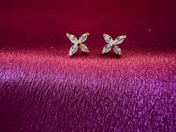 Gold_Plated_And_White_Trillium_Bloom_Stud_Earrings_For_Women