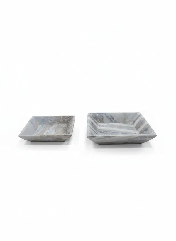 Set_of_2_White_Mango_Wood_Chandrika_Marble_Plates_For_Religious_&_Home_Use