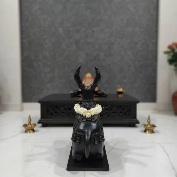 Black_Mango_Wood_Nandi_Carved_Wooden_Sculpture_For_Home_Decor