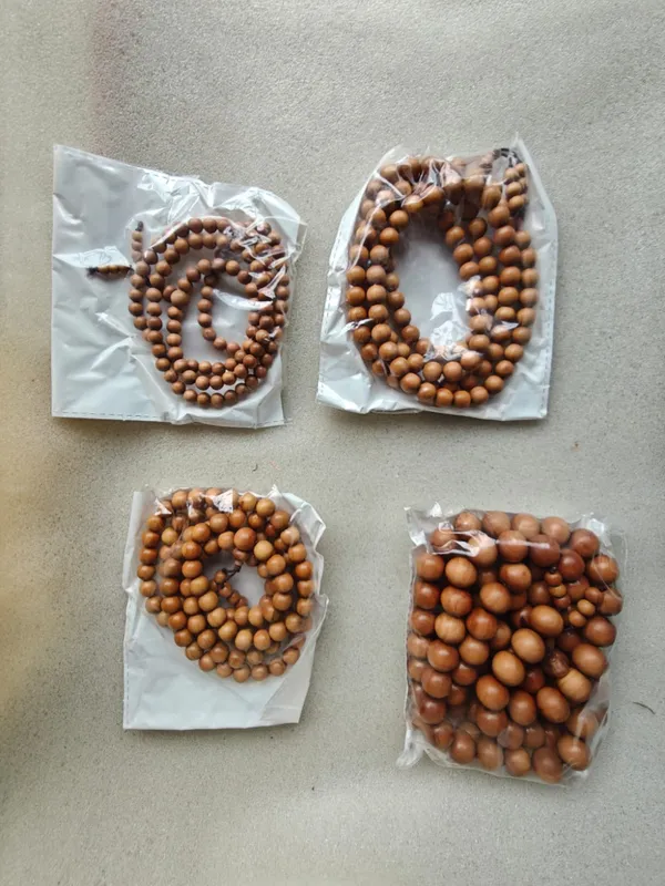 White_Sandalwood_Mala_108_Bead