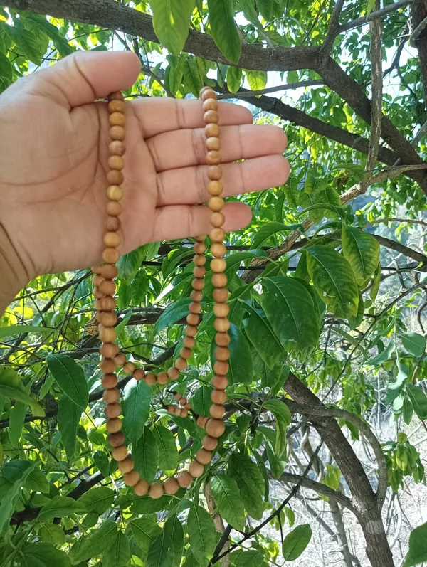 White_Sandalwood_Mala_108_Bead