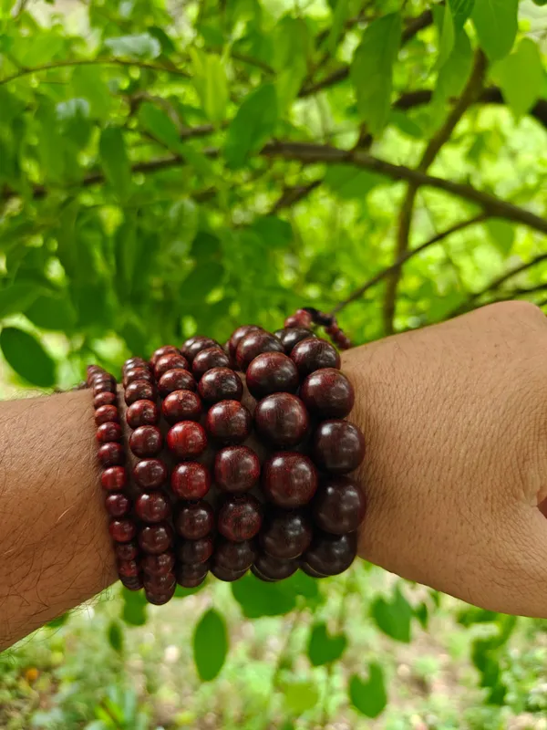 Red_Sandalwood_Bracelet_For_Unisex