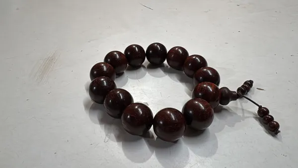 Red_Sandalwood_Bracelet_For_Unisex