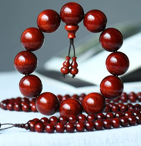 Red_Sandalwood_Bracelet_For_Unisex