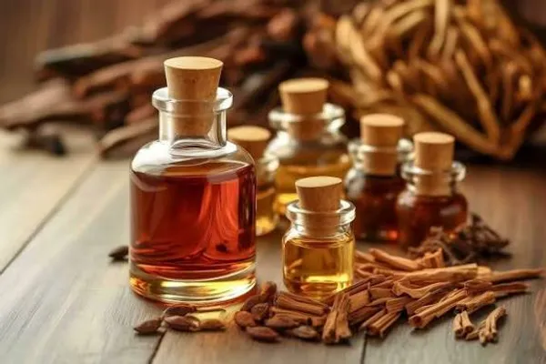 Pure_Sandalwood_Stick_50_Gm_And_5_Ml_Sandalwood_Oil_Combo
