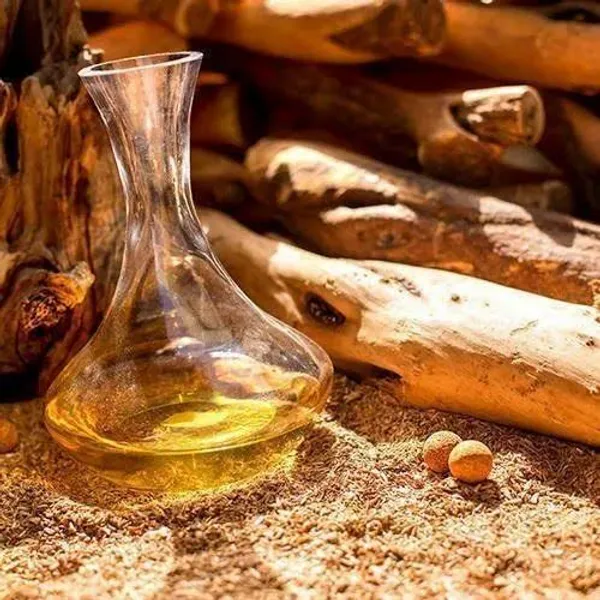 Pure_Sandalwood_Oil