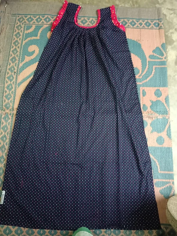 Navy_Cotton_Printed_Sleeveless_Nighty_For_Women