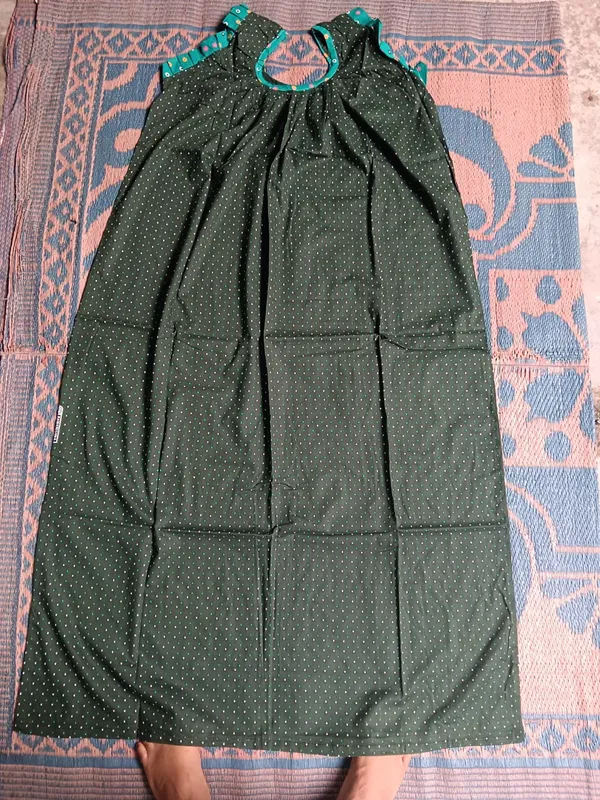Green_Cotton_Polka_Dot_Sleeveless_Nighty_For_Women