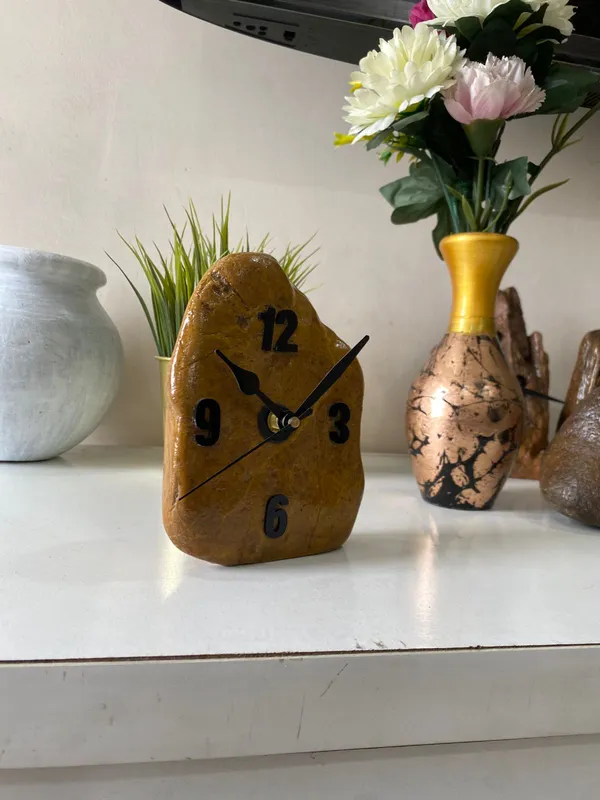 Upcycled_Natural_River_Stone_Clock_