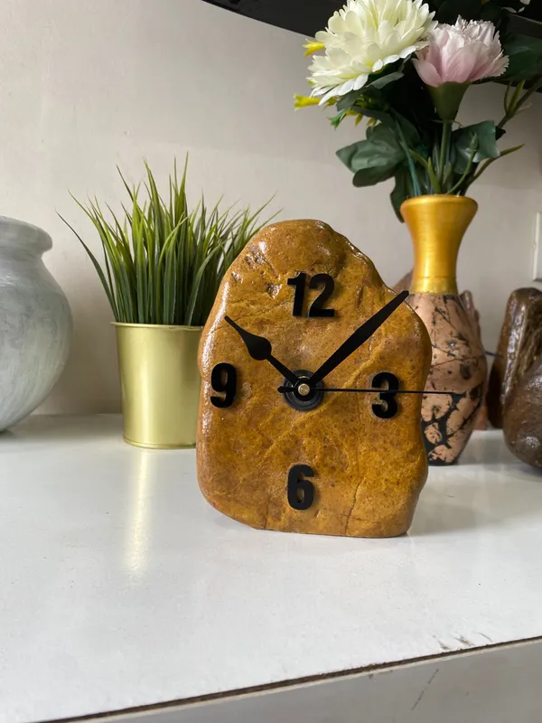 Upcycled_Natural_River_Stone_Clock_