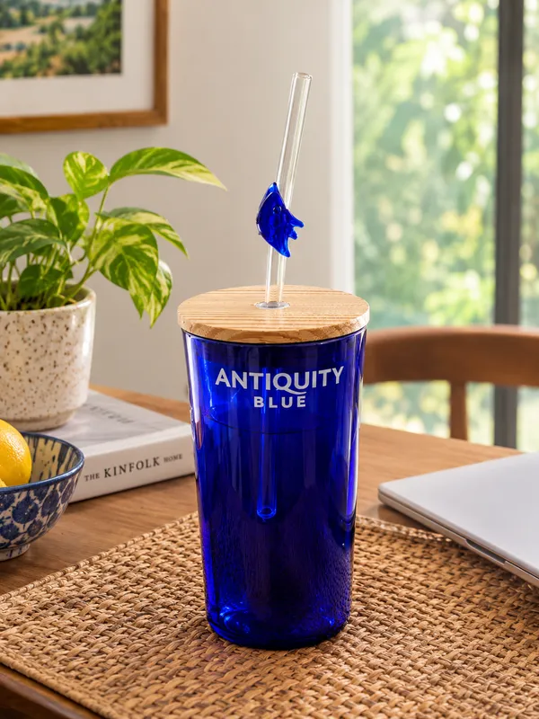 Upcycled_Antiquity_Glass_Sipper_–_550_ML_|_Made_from_Antiquity_Blue®_Bottle