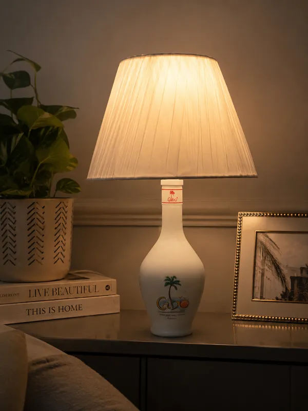 Upcycled_Cabo_Bottle_Lamp