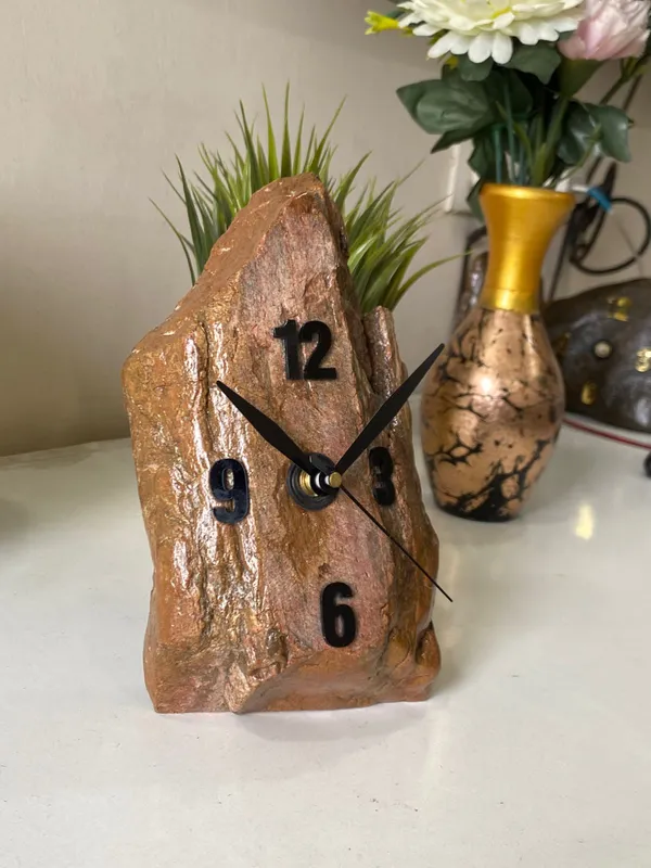 Upcycled_Natural_River_Stone_Clock