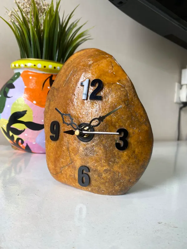 Upcycled_Natural_River_Stone_Clock