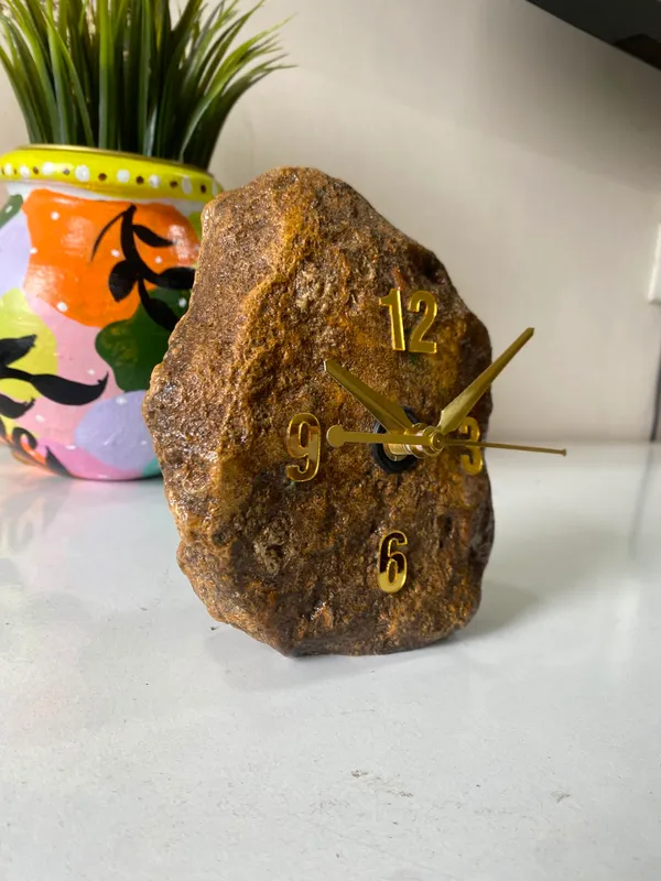 Upcycled_Natural_River_Stone_Clock