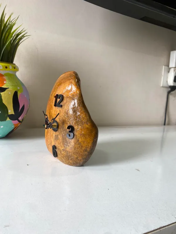 Upcycled_Natural_River_Stone_Clock