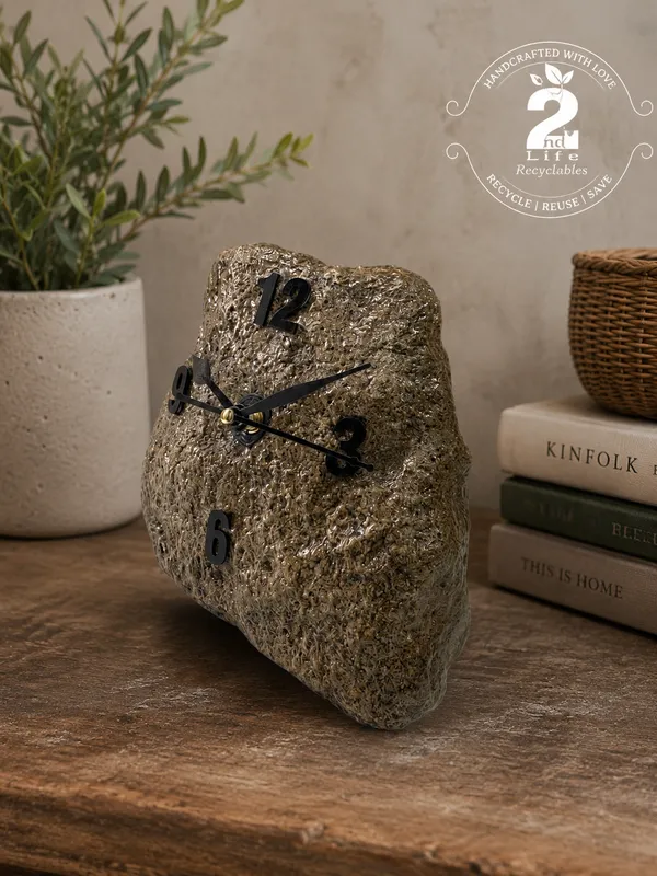 Upcycled_Natural_River_Stone_Clock_–_Earth_Grey_Fossil_Stone_Edition