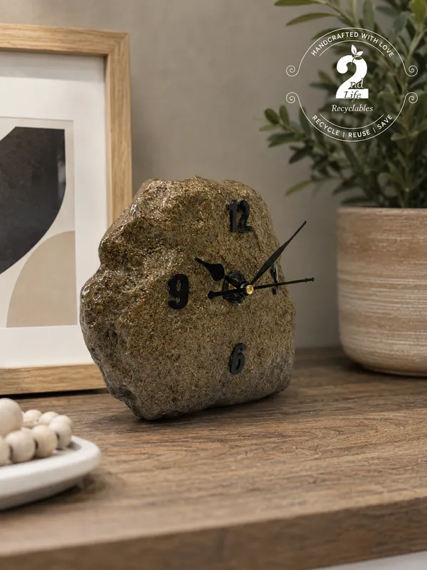 Upcycled_Natural_River_Stone_Clock_–_Earth_Grey_Fossil_Stone_Edition