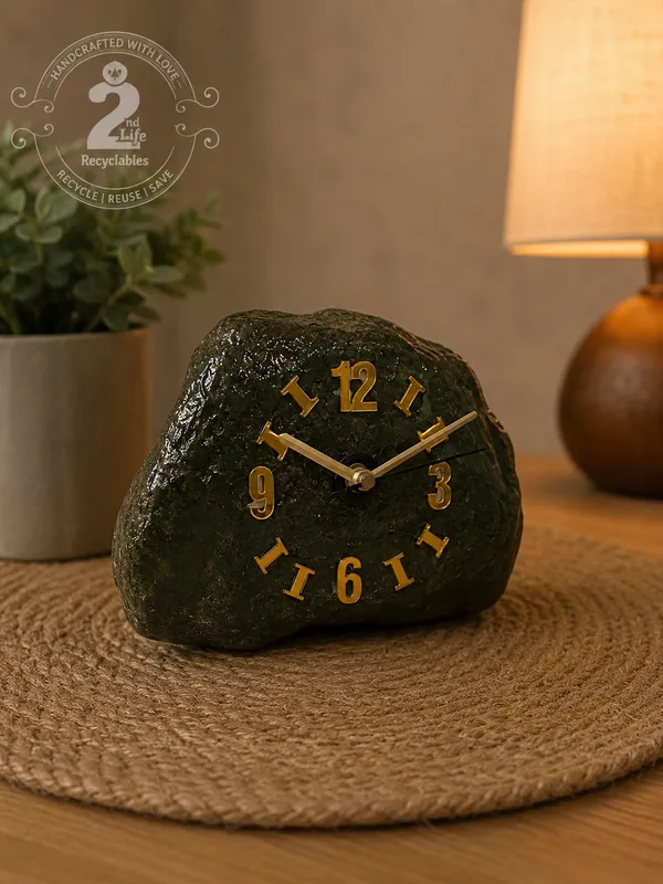 Upcycled_Natural_River_Stone_Clock_–_Midnight_Granite_Edition